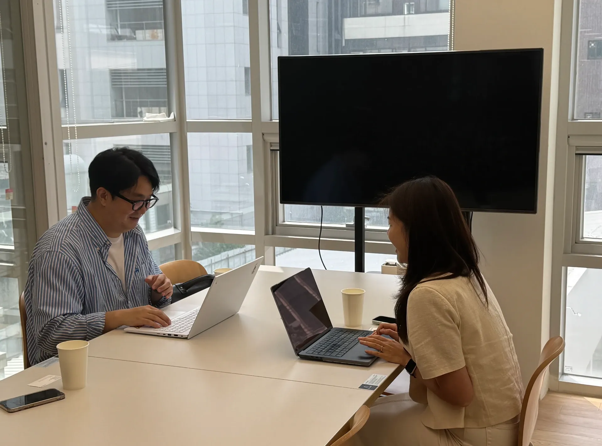 Left: Codepresso Manager Seok-hyung Kim, Right: Archisketch Manager Da-jeong Yeom