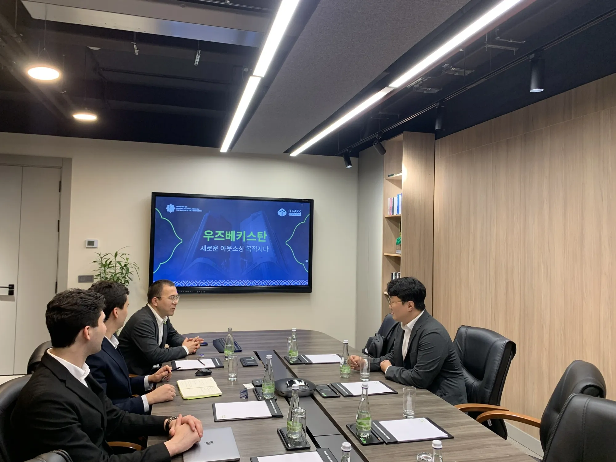 MOU Signing Ceremony: Codepresso and Inha University in Tashkent